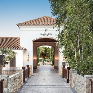 Pine Cliffs Residence